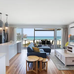 sandbox-luxury-beach-front-apartments.queenslandhotels.net/